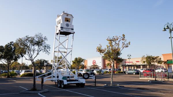 Parking lot of a shopping area with Sheriff